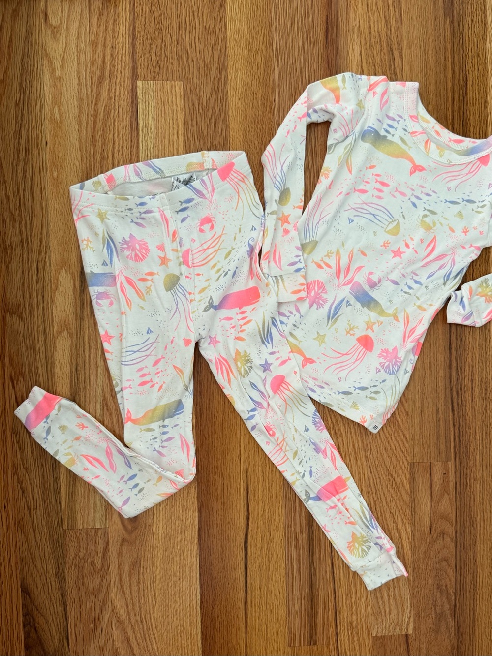 Gap cotton pajamas tropical pastel rainbow under sea whales ocean 5T